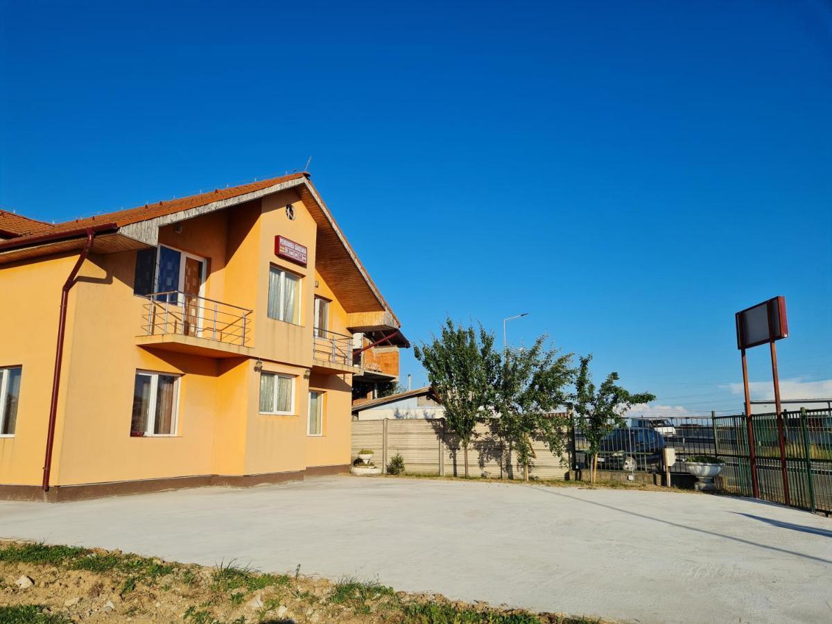 Pensiunea Sanziana Hotel Oradea Buitenkant foto
