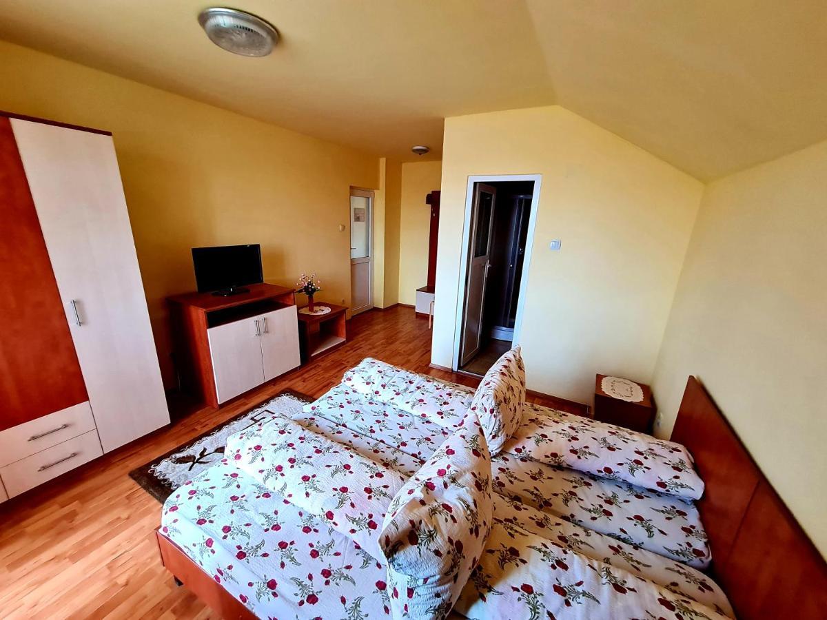 Pensiunea Sanziana Hotel Oradea Buitenkant foto