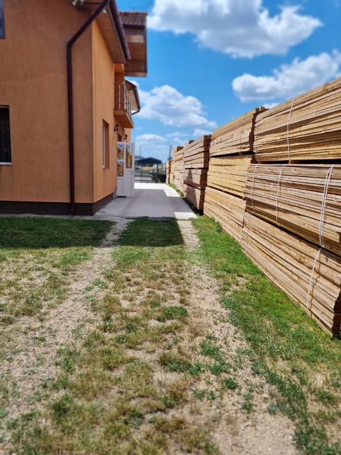 Pensiunea Sanziana Hotel Oradea Buitenkant foto