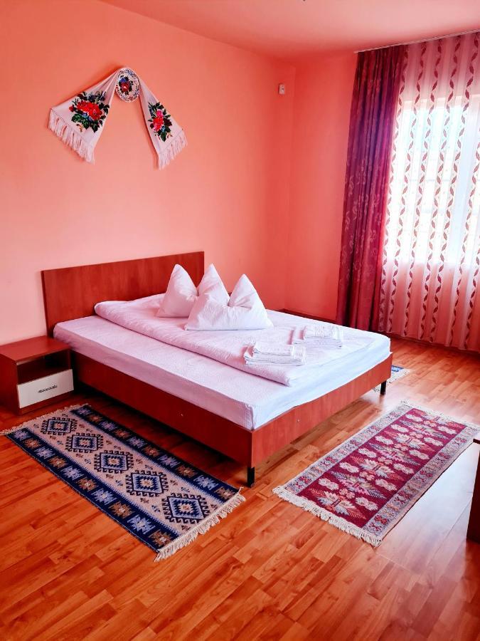 Pensiunea Sanziana Hotel Oradea Buitenkant foto